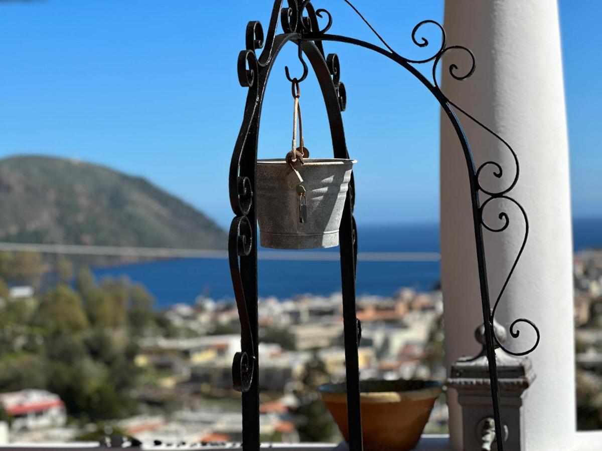 Villa La Milanina Lipari  Exterior photo