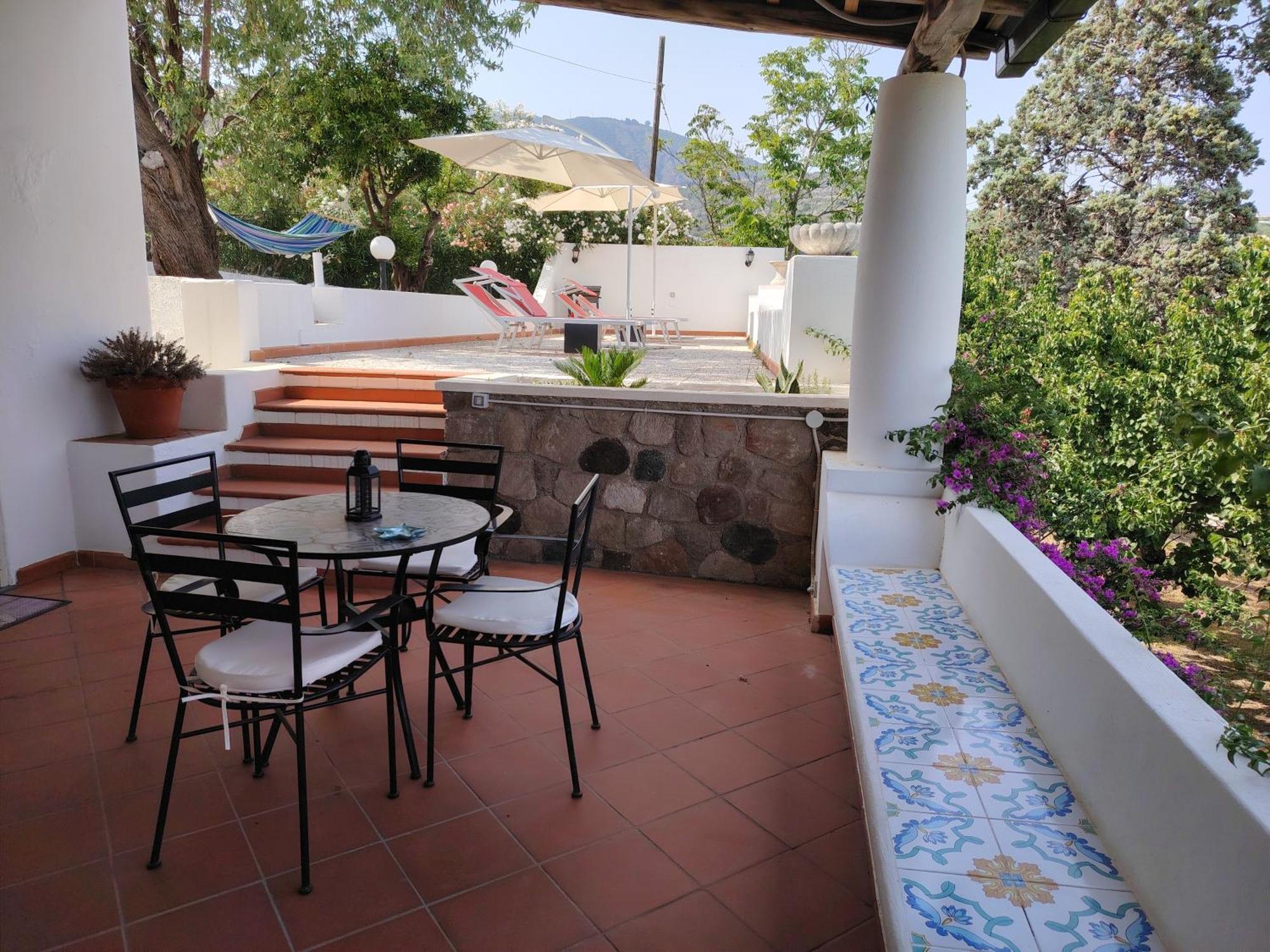 Villa La Milanina Lipari  Exterior photo